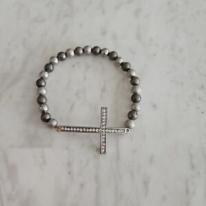 🩴 Crystal Cross Beaded Bracelet